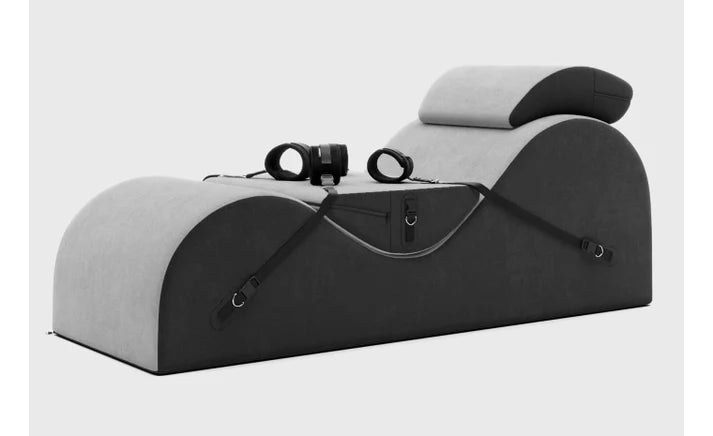 Esse Bondage Chaise